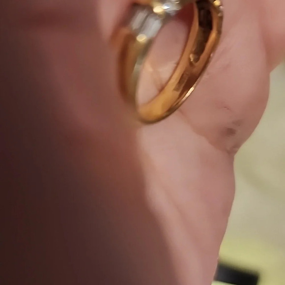 Vintage 14K Diamond band ring - Picture 10 of 10